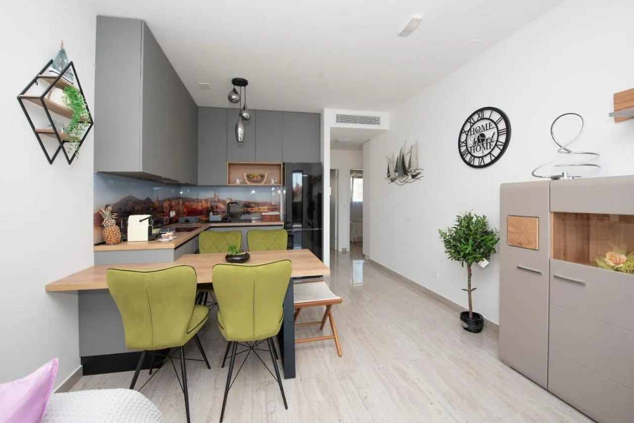 Apartman Gabriela Trogir 0*,  Croatia